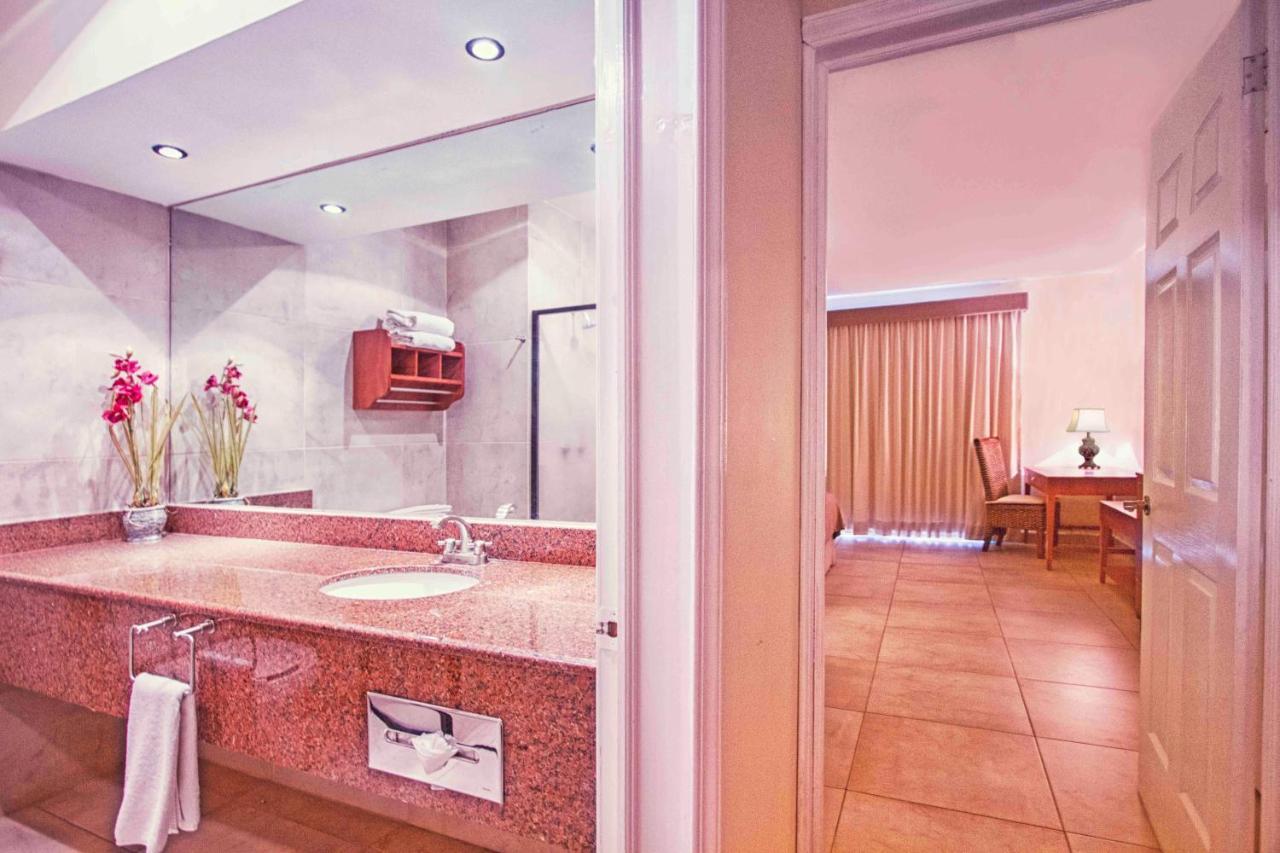 Hotel Arenas Del Mar Resort 탐피코 외부 사진