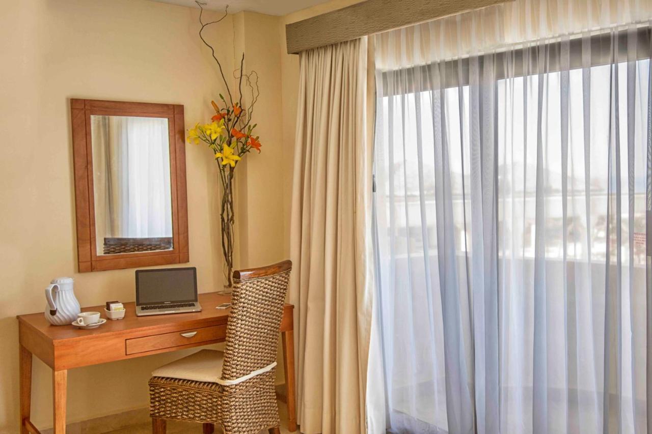 Hotel Arenas Del Mar Resort 탐피코 외부 사진